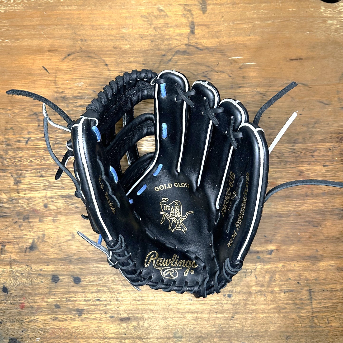 The Custom Cosmic Rawlings Heart of the Hide PRO302-6JB