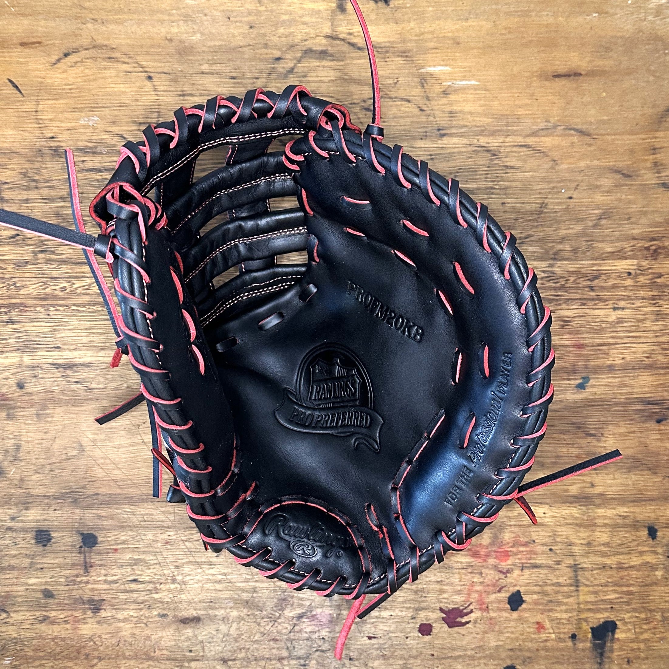 The Dracula Mitt - Custom Rawlings Pro Preferred PROFM20KB