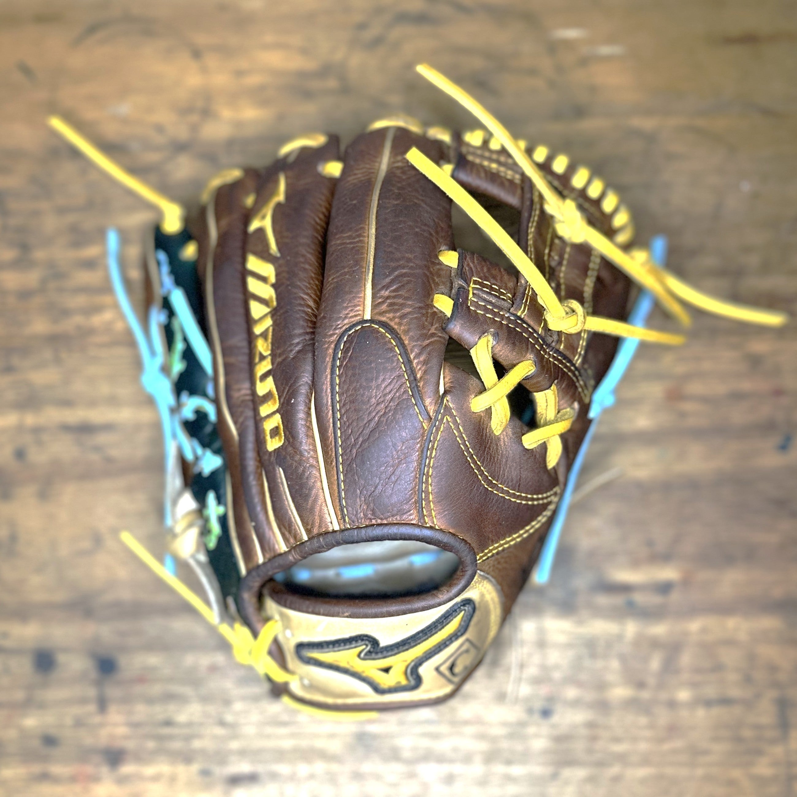 Custom Koi Mizuno Classic GCP 66S Infield Glove