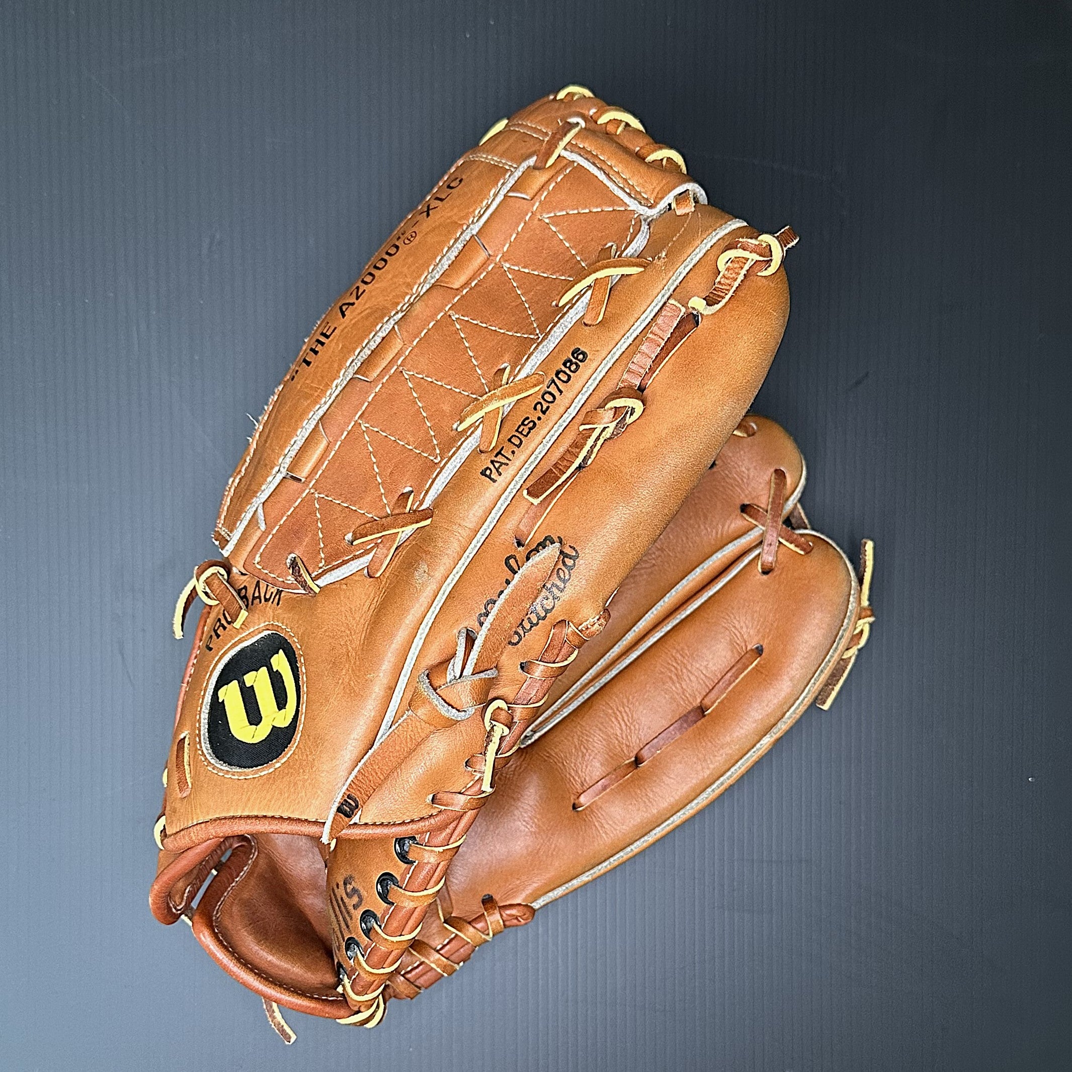 Vintage Wilson A2000-XLC